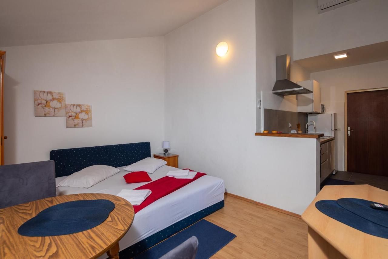 Beach Apartments Borovina Stanici 外观 照片